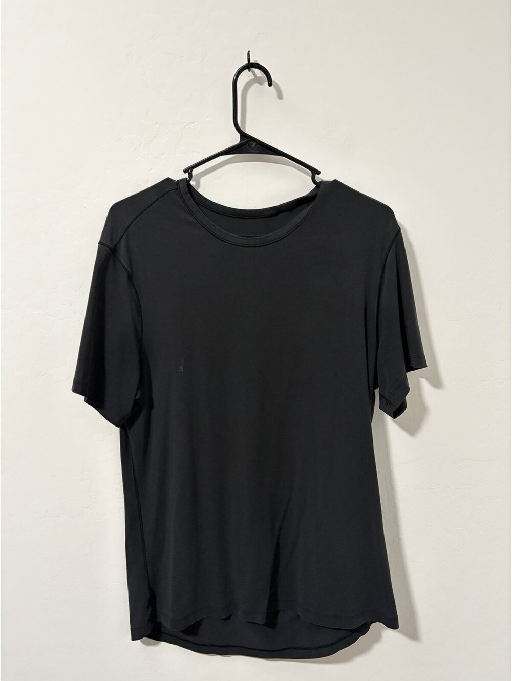 Lululemon athletica tee shirt - Mens size medium